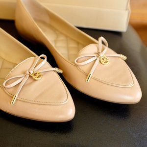 Michael Kors 9.5 leather flat